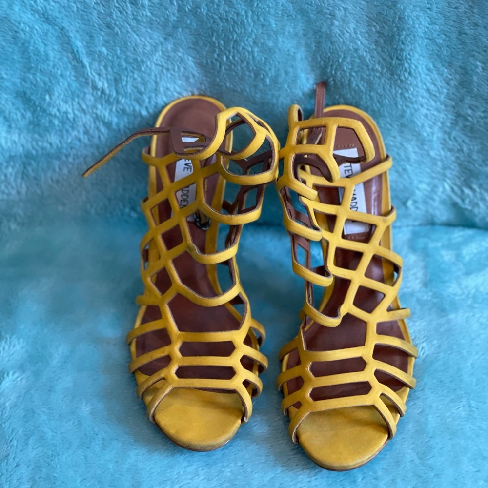PRELOVED and Summer Ready Steve Madden